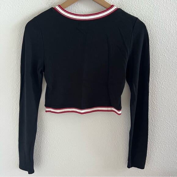 Abercrombie Longsleeve Ring Collar Crop Top Black Red Cream Preppy Medium - Picture 3 of 5